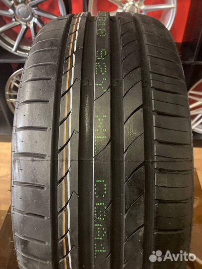 Rotalla Setula S-Pace RU01 235/40 R19 96Y