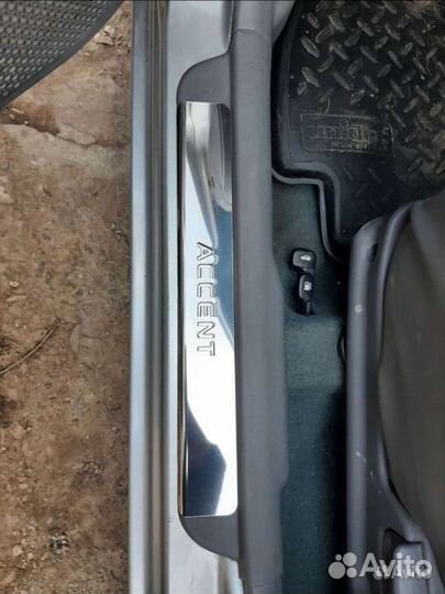 Накладка на пороги на Хендай Акцент Тагаз