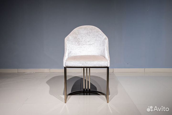 Стол кухонный