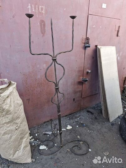 Подсвечник кованный