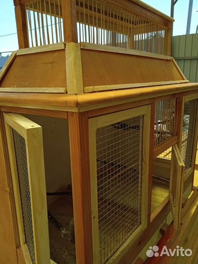 Большая клетка для птиц