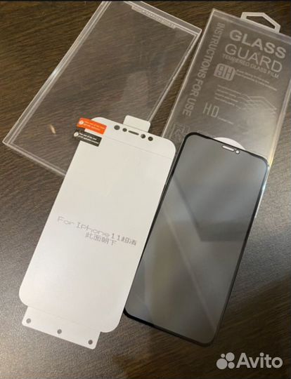Защитные стекла iPhone от 5s до 14ultra