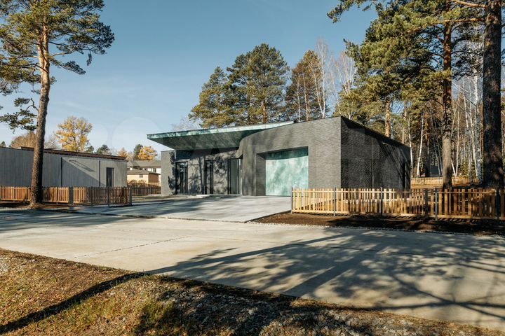 Дом 260 м² на участке 15 сот.