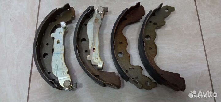 Тормозные колодки задние новые