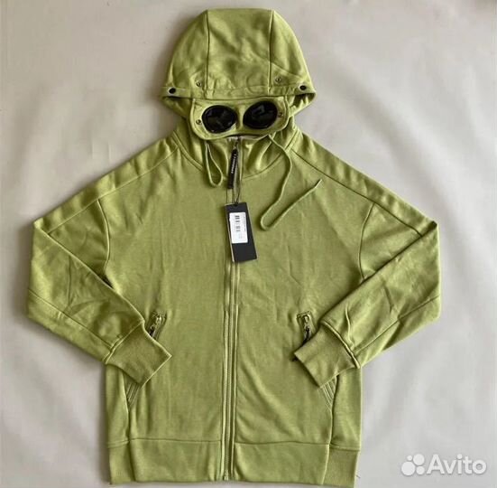 Cp company зип худи на руках