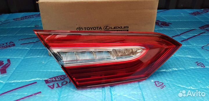 Фонарь Toyota Camry 70 2018-2023
