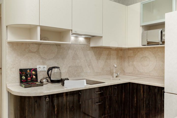 2-к. квартира, 54 м², 4/10 эт.