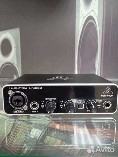 Звуковая карта Behringer UMC22