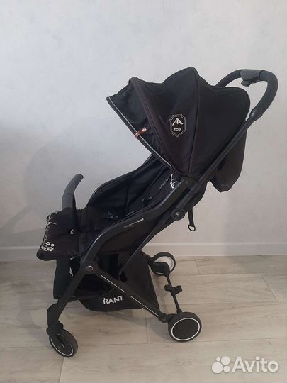 Прогулочная коляска tour