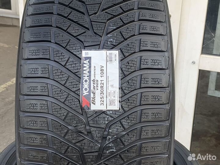 Yokohama W.Drive V905 285/35 R21 и 325/30 R21