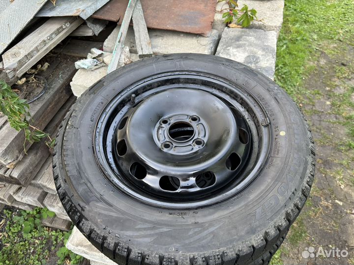 Колеса зимние Bridgestone 195 60 R15