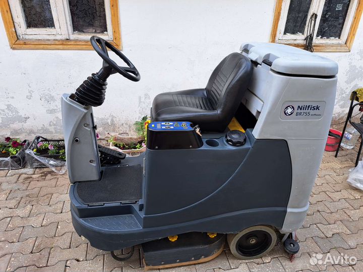 Поломоечная машина nilfisk br 755