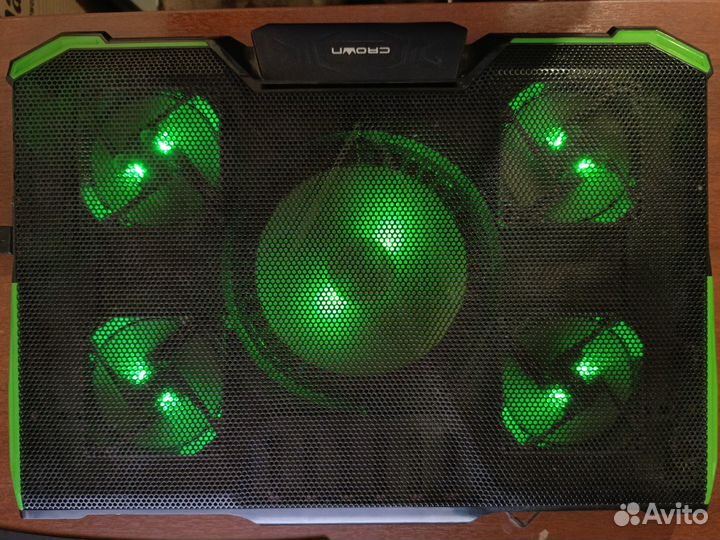 Охлаждающая подставка для ноутбука Crown cmls-K332