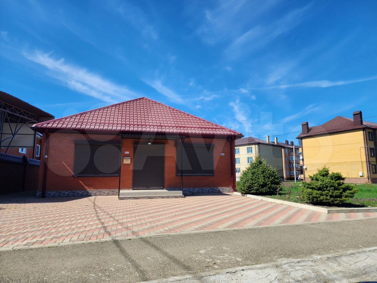 Отдельное здание 100 м2 с землёй 1.2 сотых (Свобод