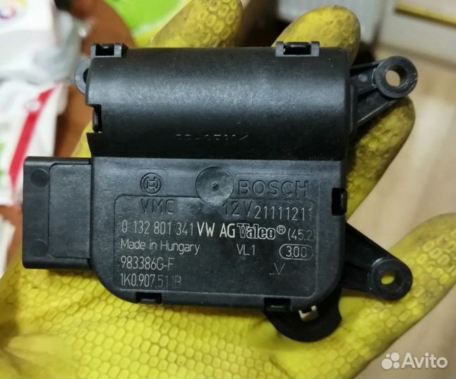 Моторчик заслонки отопителя Skoda Octavia A5