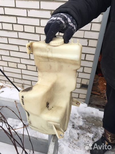 Бачок стеклоомывателя audi 100