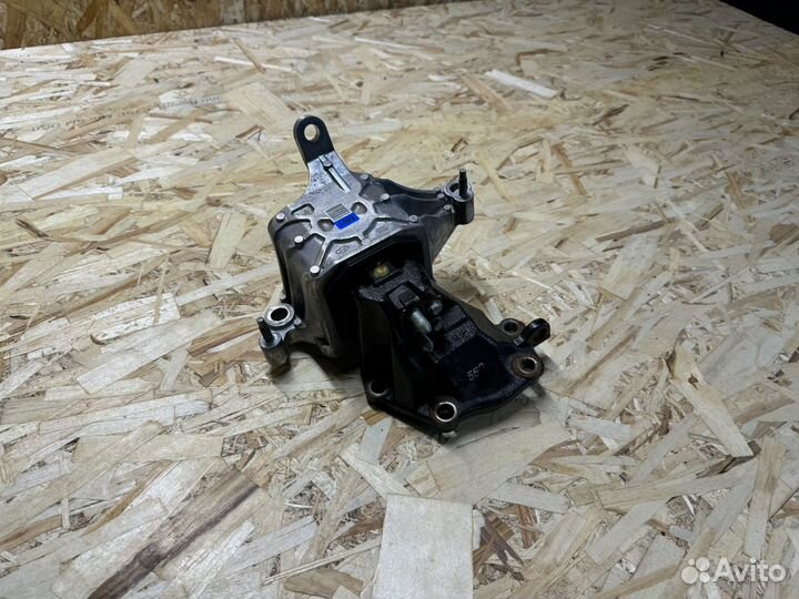 Опора двс левая Tucson NX4
