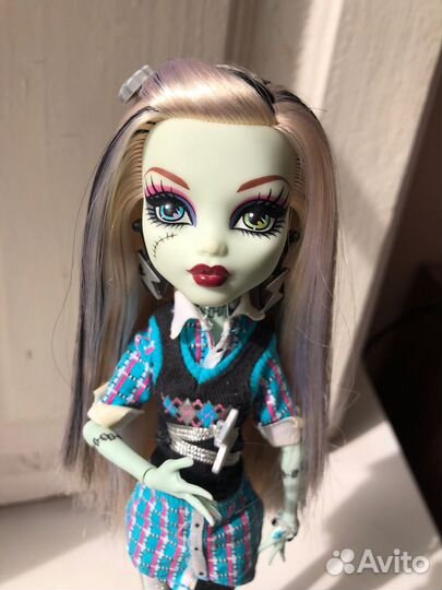 Monster high Frankie Stein Schools out