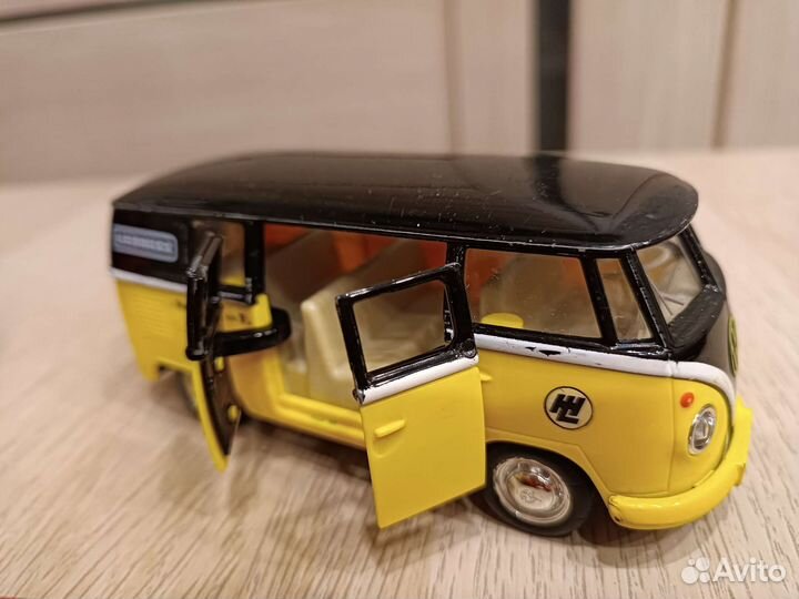 Машинки металлические.Цена за всё. Игрушки пакетом