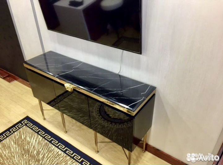 Консоль Versace