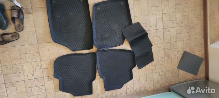 Автомобильные коврики резиновые