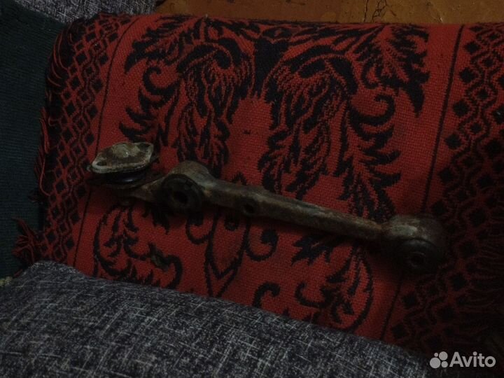 Передний рычаг