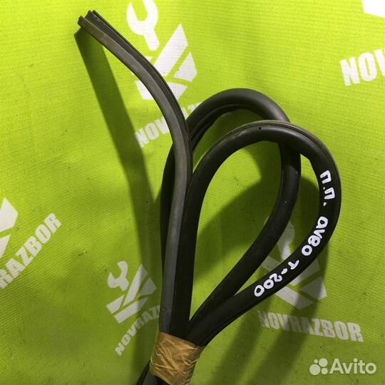 Уплотнитель двери Шевроле Авео Т200 03-08