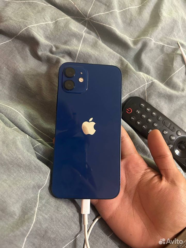 iPhone 12, 64 ГБ