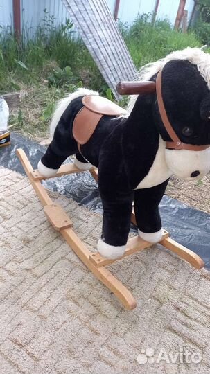 Детская качалка лошадь