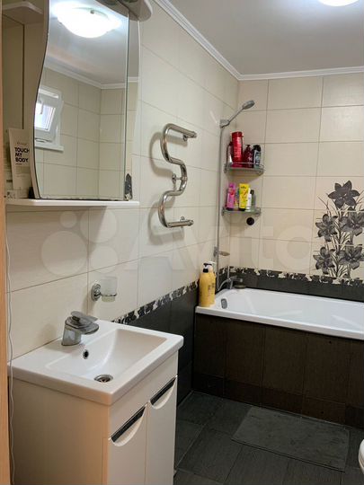 2-к. квартира, 65 м², 1/2 эт.