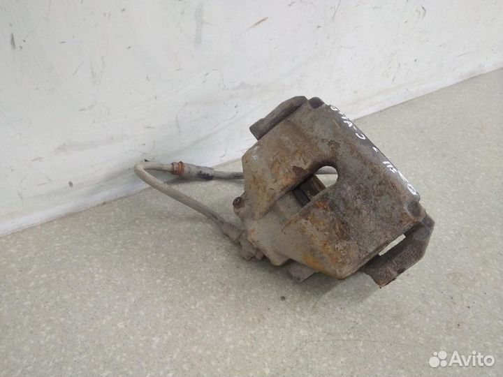 Суппорт передний левый Skoda Octavia (A5 1Z) 2004