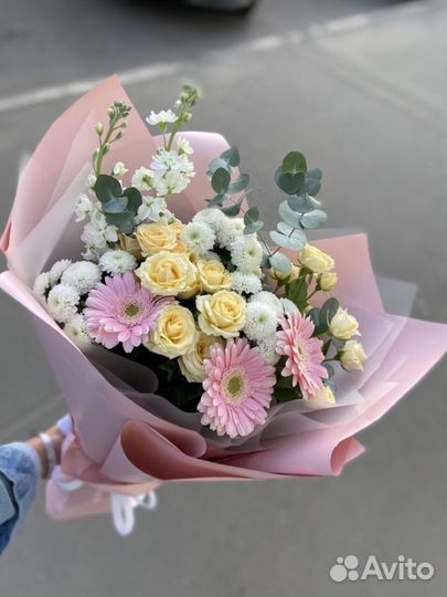 Доставка цветов и букетов