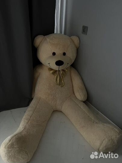 Большой мягкий медведь