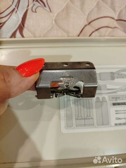 Платинговый челнок для вяз. машины Silver Reed