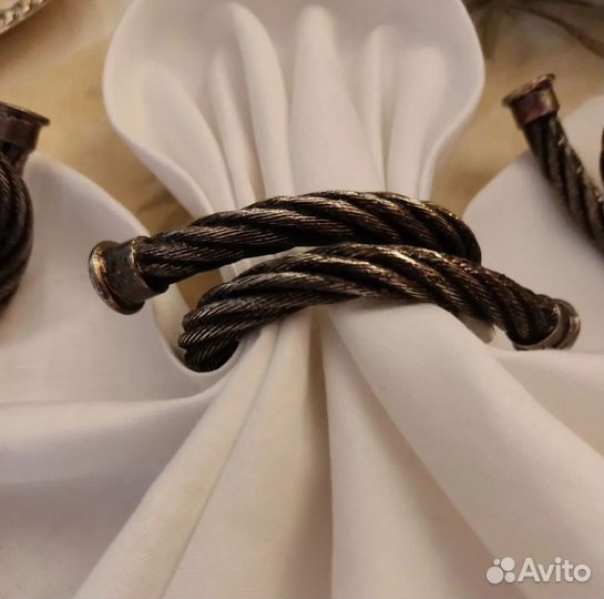 Необычные посеребренные кольца для салфеток
