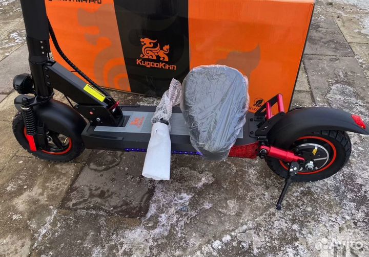 Электросамокат Kugoo m4