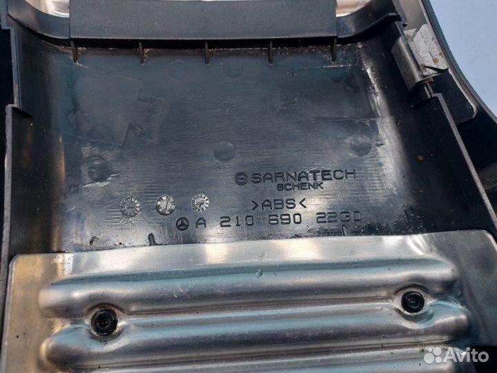 Накладка стойки салона Mercedes-Benz E-Class W210