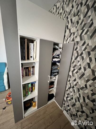 Двухъярусная кровать со шкафом и столом