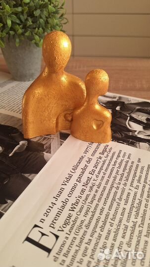 Статуэтка семья