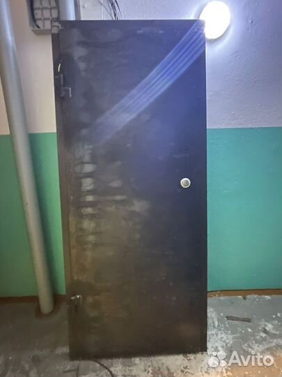 Дверь входная железная