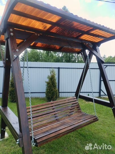 Садовые качели из дерева