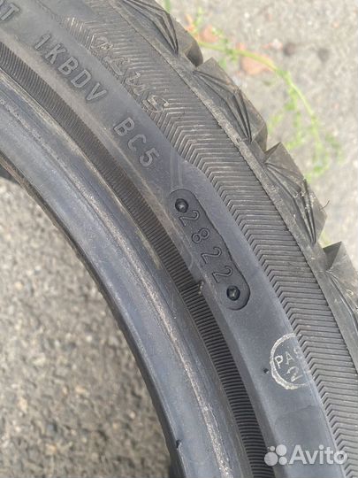 Maxtrek Trek M7 235/40 R18 95H