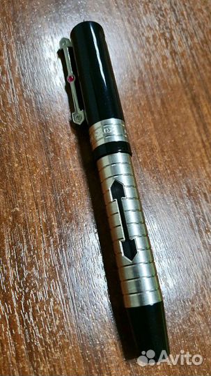 Серебряная ручка girard perregaux