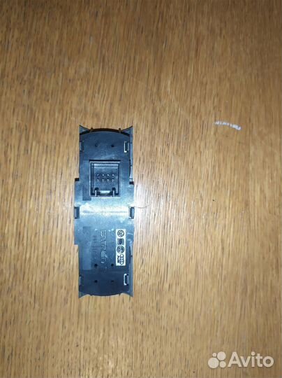 Кнопка антипробуксовочной системы VW Touareg