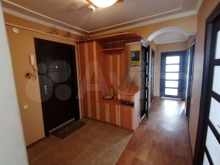4-к. квартира, 71 м², 5/5 эт.