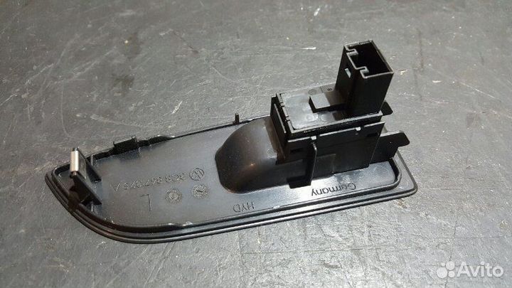 Кнопка стеклоподъемника задняя левая Volkswagen