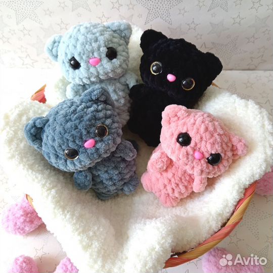 Котенок вязаный