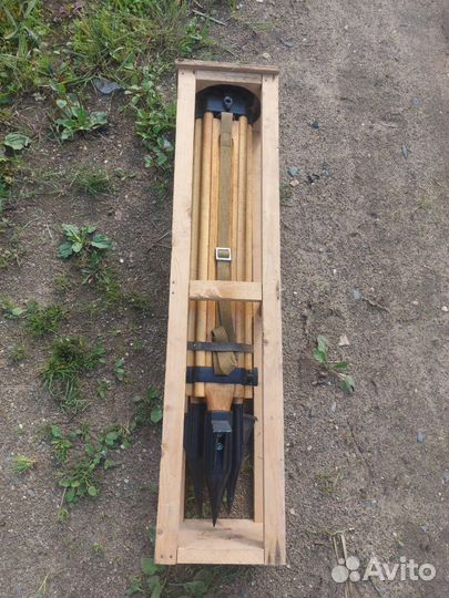 Тренога приборная