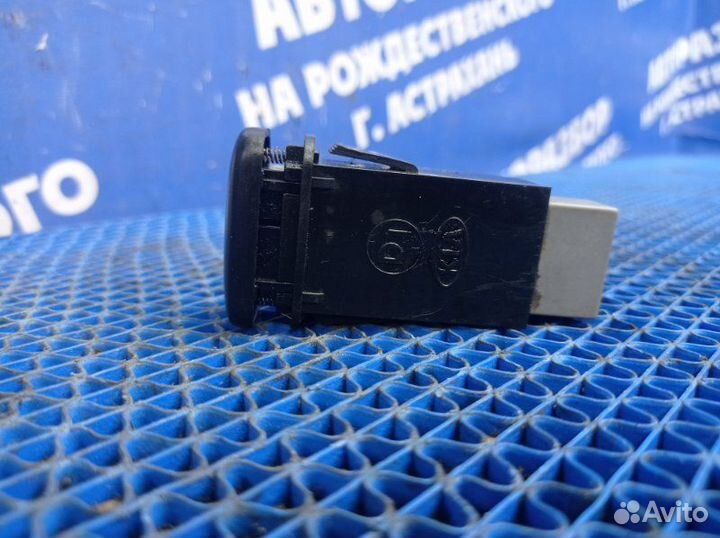 Кнопка птф Kia Clarus седан T8 2000