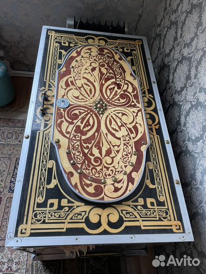 Сундук деревянный